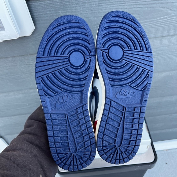 Size 8M - Air Jordan 1 Retro Low "Howard University" - Picture 3 of 5